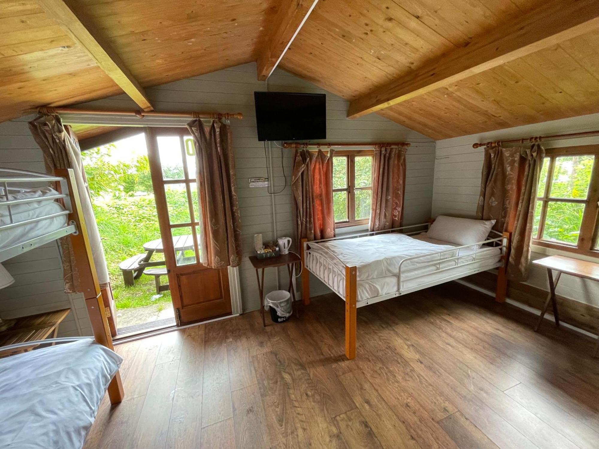 Bridge Farm Guesthouse Rooms Dundry Exterior photo