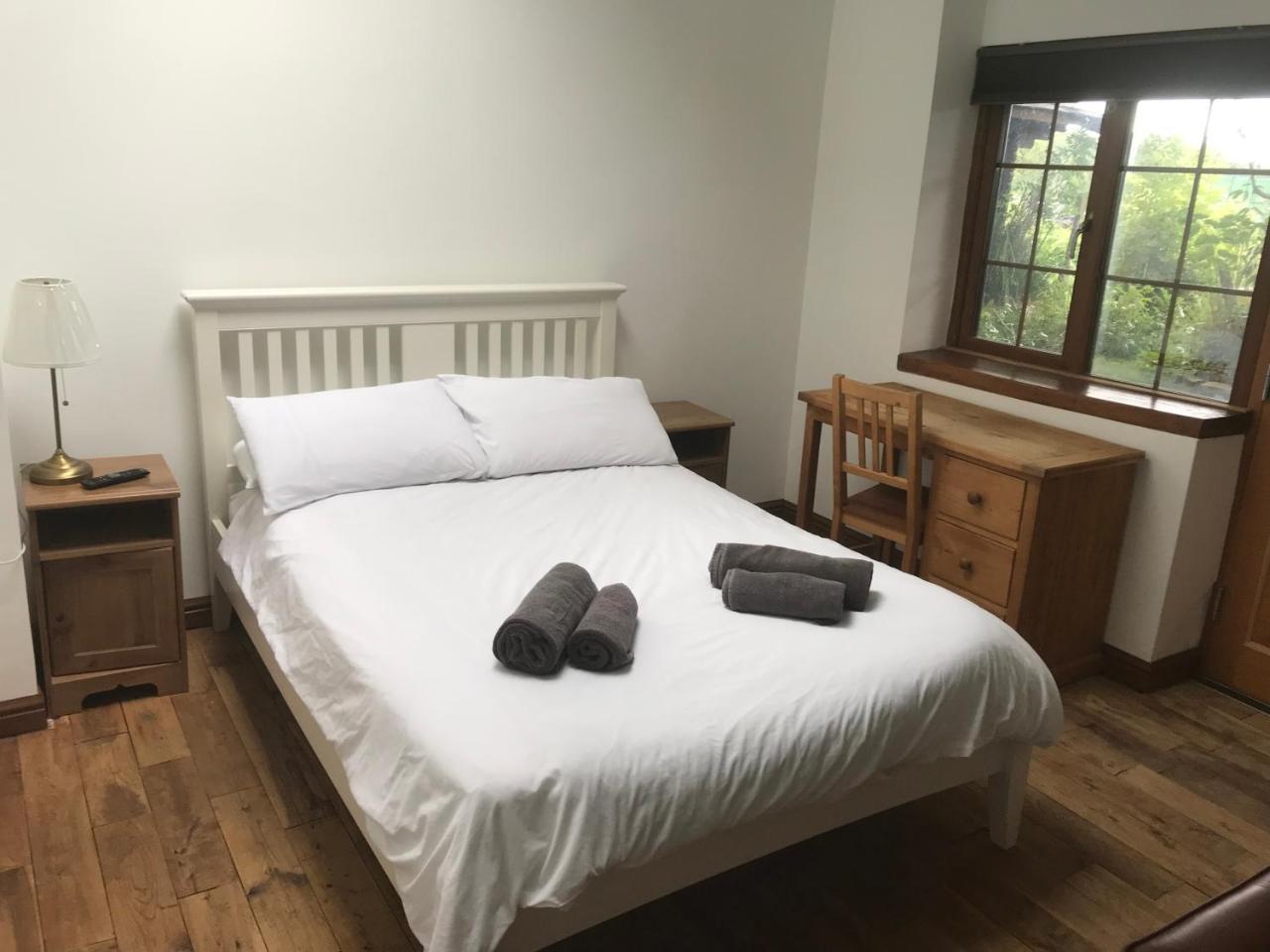 Bridge Farm Guesthouse Rooms Dundry Exterior photo